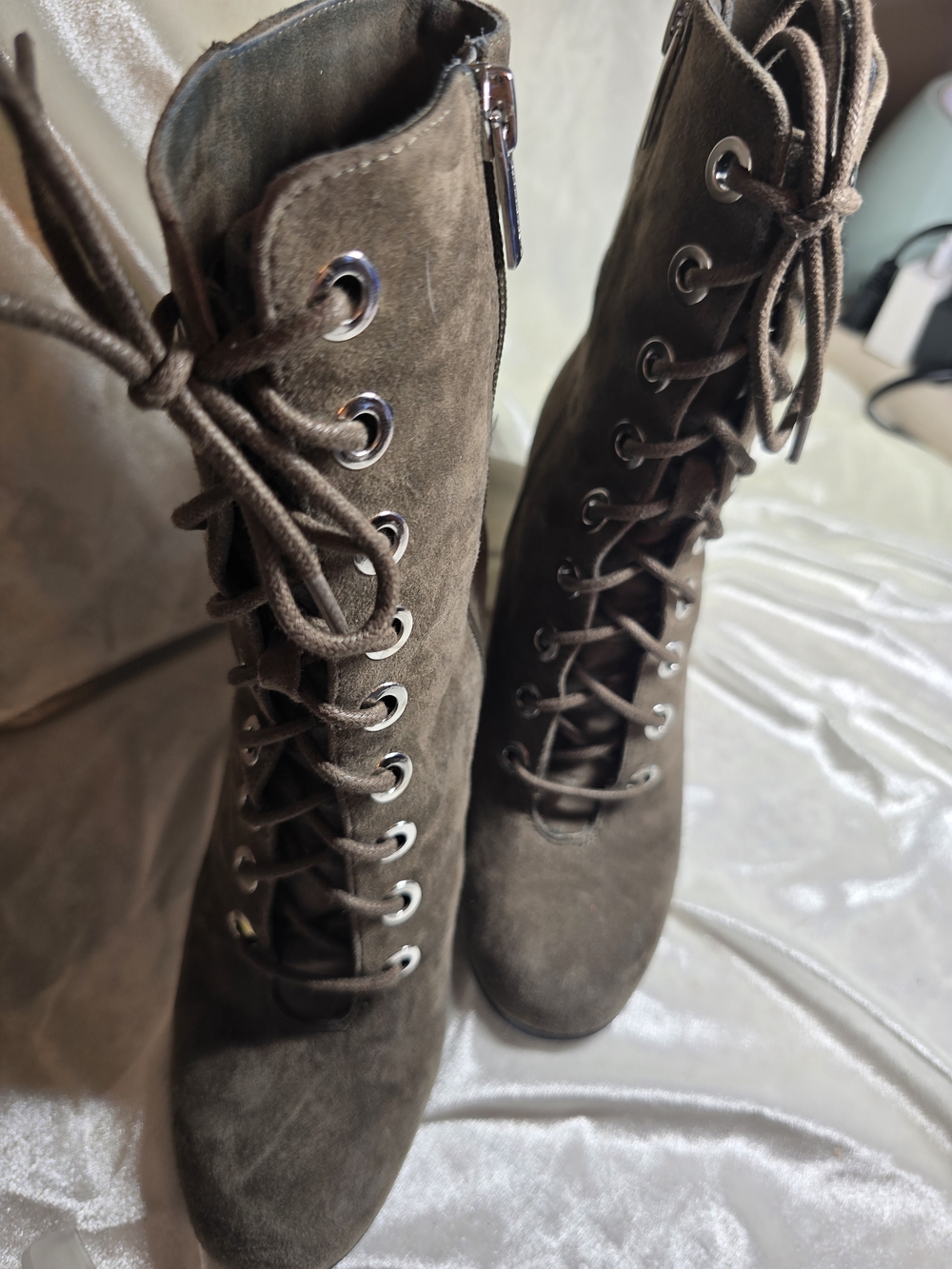 🤎 Vince Camuto Teisha Suede Lace-Up Boots | Size 6.5 🤎